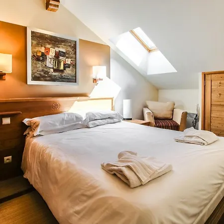 Apartment Cosy, Modern 2-bed With Fireplace & Beautiful Views *