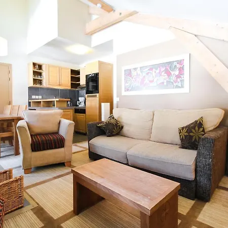 Apartment Cosy, Modern 2-bed With Fireplace & Beautiful Views *