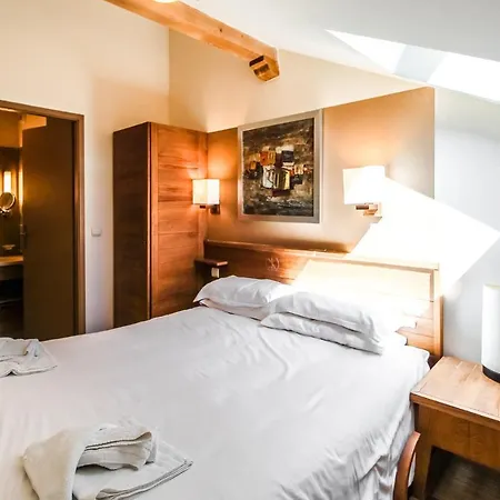 Cosy, Modern 2-bed With Fireplace & Beautiful Views Apartment