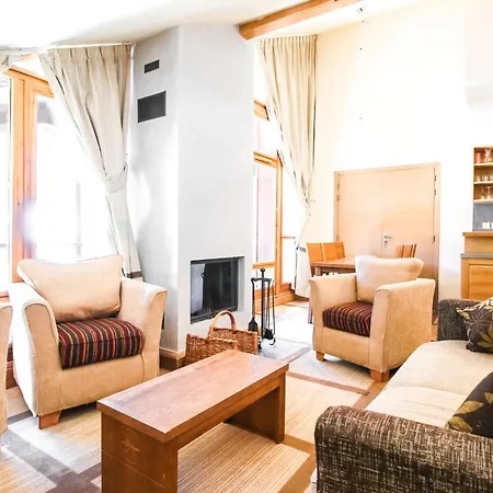 Apartment Cosy, Modern 2-bed With Fireplace & Beautiful Views *