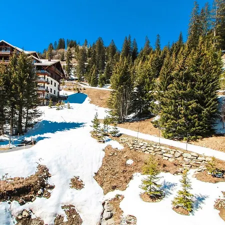 Apartment Cosy, Modern 2-bed With Fireplace & Beautiful Views *