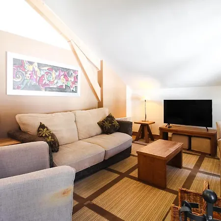 Cosy, Modern 2-bed With Fireplace & Beautiful Views Apartment Flaine