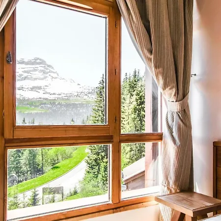 Cosy, Modern 2-bed With Fireplace & Beautiful Views Apartment *