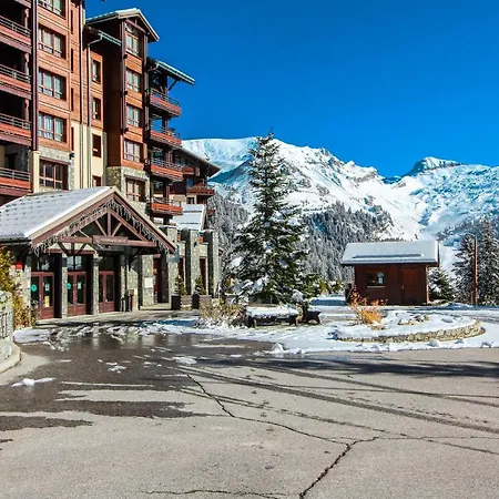 Cosy, Modern 2-bed With Fireplace & Beautiful Views